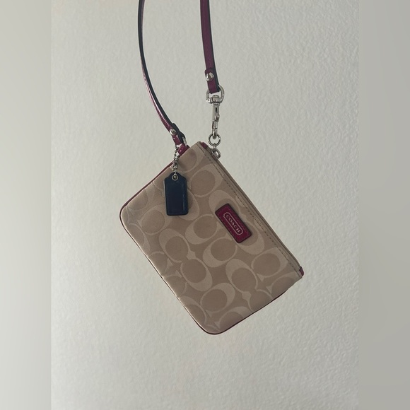 Coach Signature C Wristlet, Vintage, Beige & Burgundy - Like New - Picture 6 of 6
